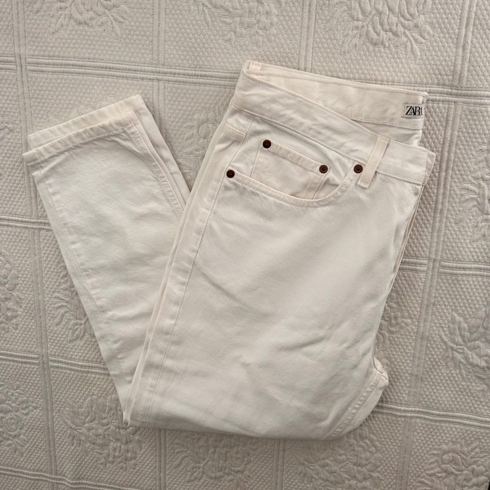 Zara White Denim High Waisted Button Fly Tapered Leg Jeans Womens Size 36